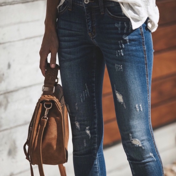 KanCan | Twist Hem Jeans - Picture 5 of 10